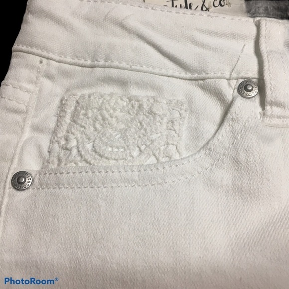 Style & Co Skinny Ankle Pant Crochet Detail Split Hem White Jeans 10P Petite 10 - Picture 8 of 16